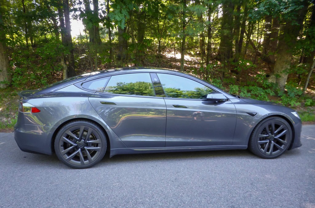 Used 2021 Tesla Model S Plaid with VIN 5YJSA1E65MF452011 for sale in Petaluma, CA